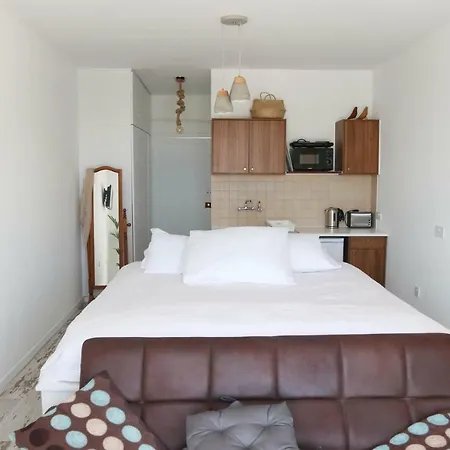 Nomasuites - Sea Studio * Paphos