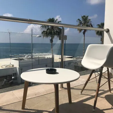 Nomasuites - Sea Studio Apartment *